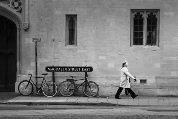 UK-20170000-Magdalen-Street-Oxford_2